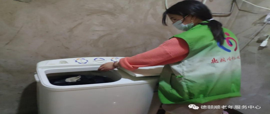 疫情防控温暖老人心